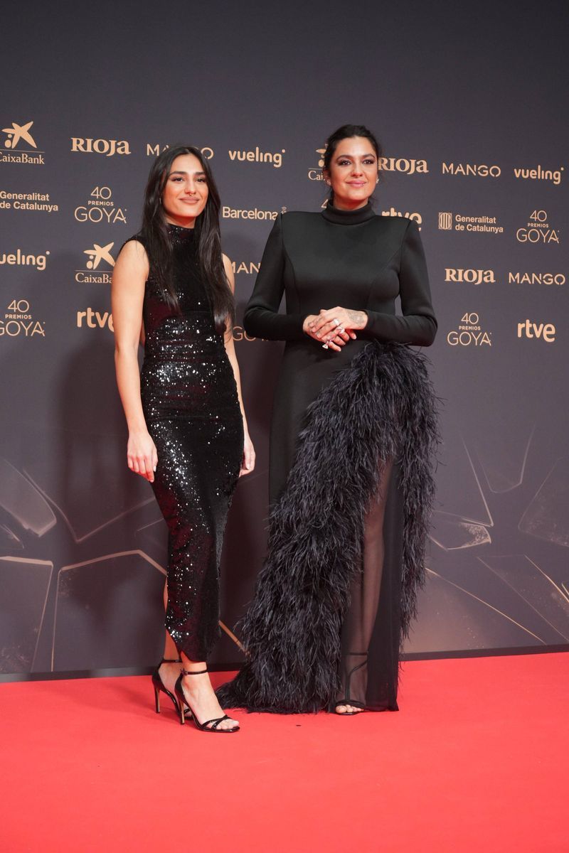 Lucía Cepeda y Alba Molina, en la alfombra roja de los Premios Goya 2026