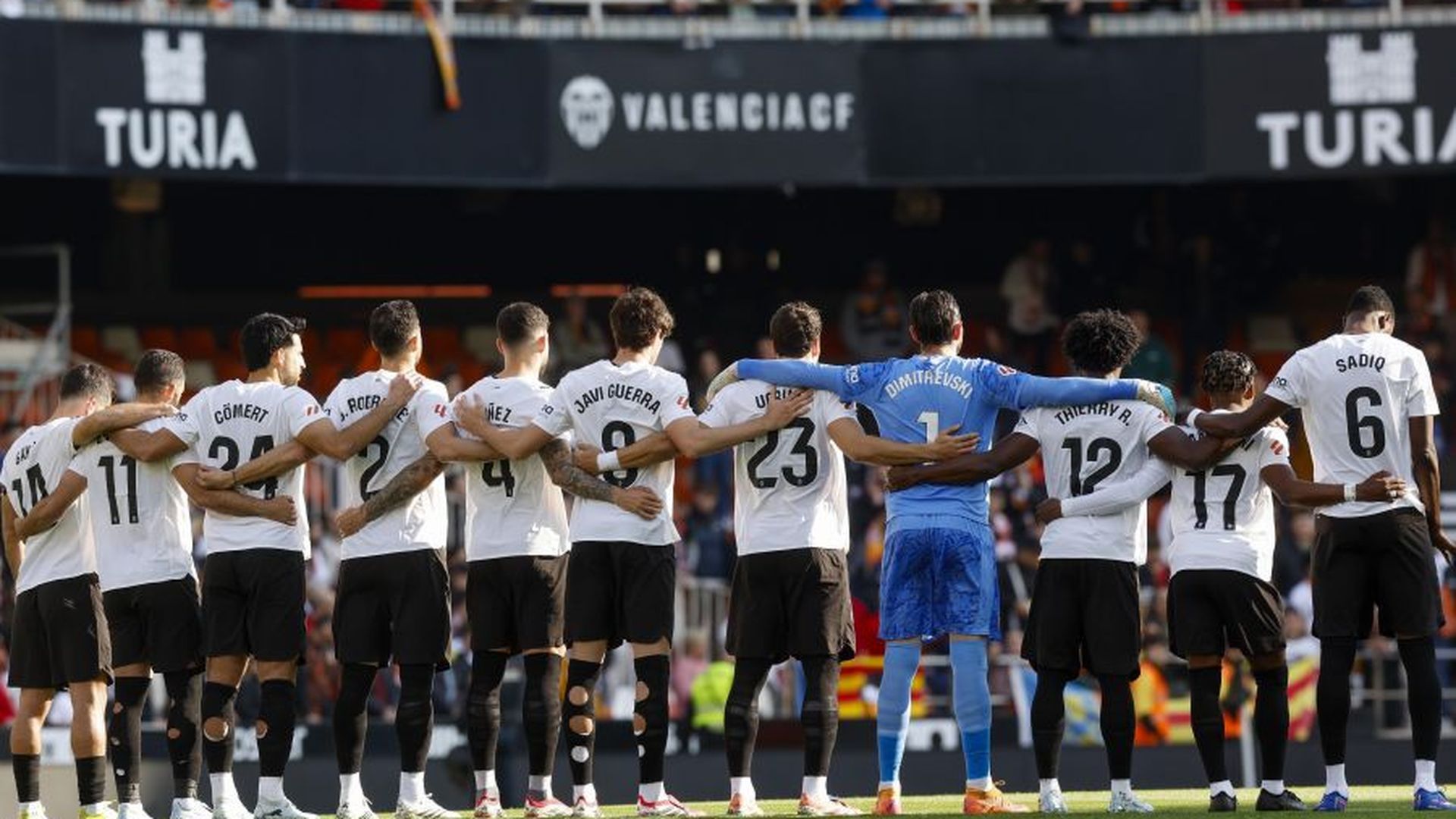 Once titular del Valencia CF ante Osasuna