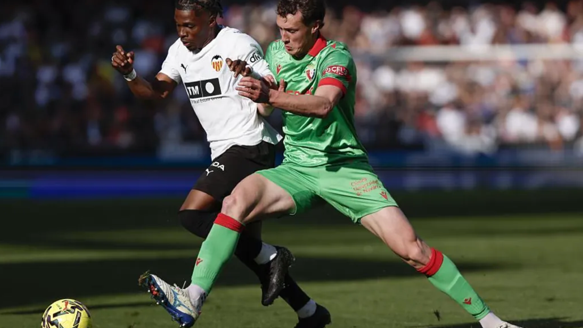 Ramazani y Herrando de Osasuna en Mestalla