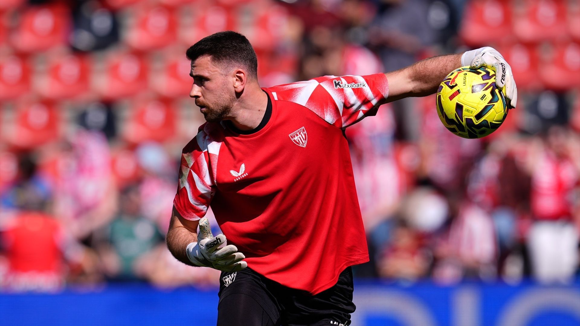 Unai Simón calienta antes del Rayo-Athletic Unai Simón calienta antes del Rayo-Athletic