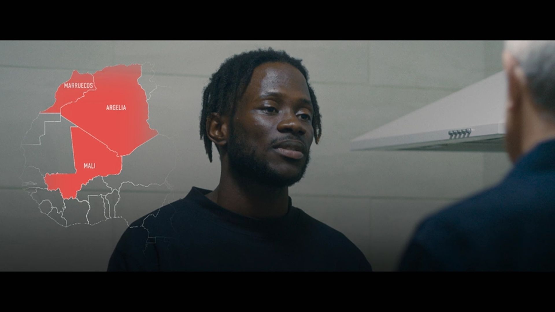 El duro testimonio de un exmena al revelar su trayectoria en patera: "Era sacar a mi familia de la pobreza o morir" El duro testimonio de un exmena al revelar su trayectoria en patera: "Era sacar a mi familia de la pobreza o morir"