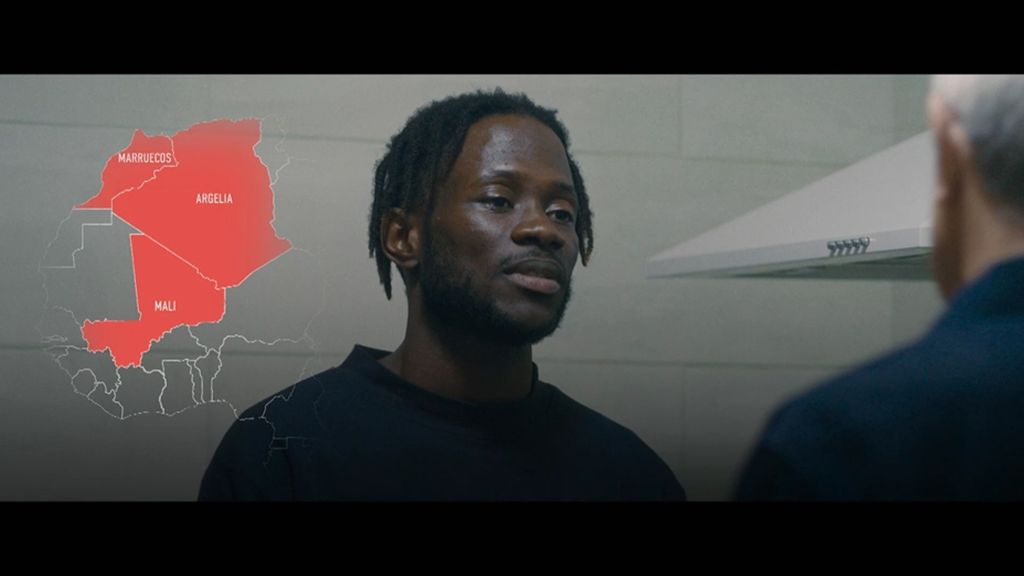 El duro testimonio de un exmena al revelar su trayectoria en patera: "Era sacar a mi familia de la pobreza o morir"