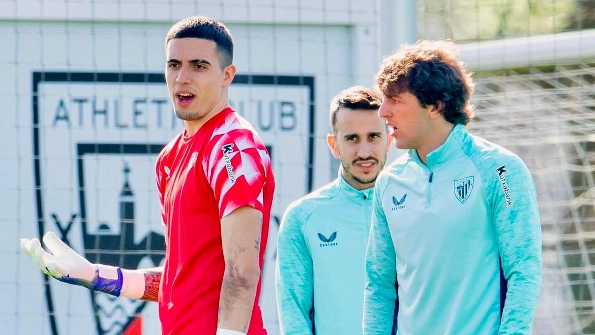 El guardameta Alex Padilla en un entrenamiento en Lezama