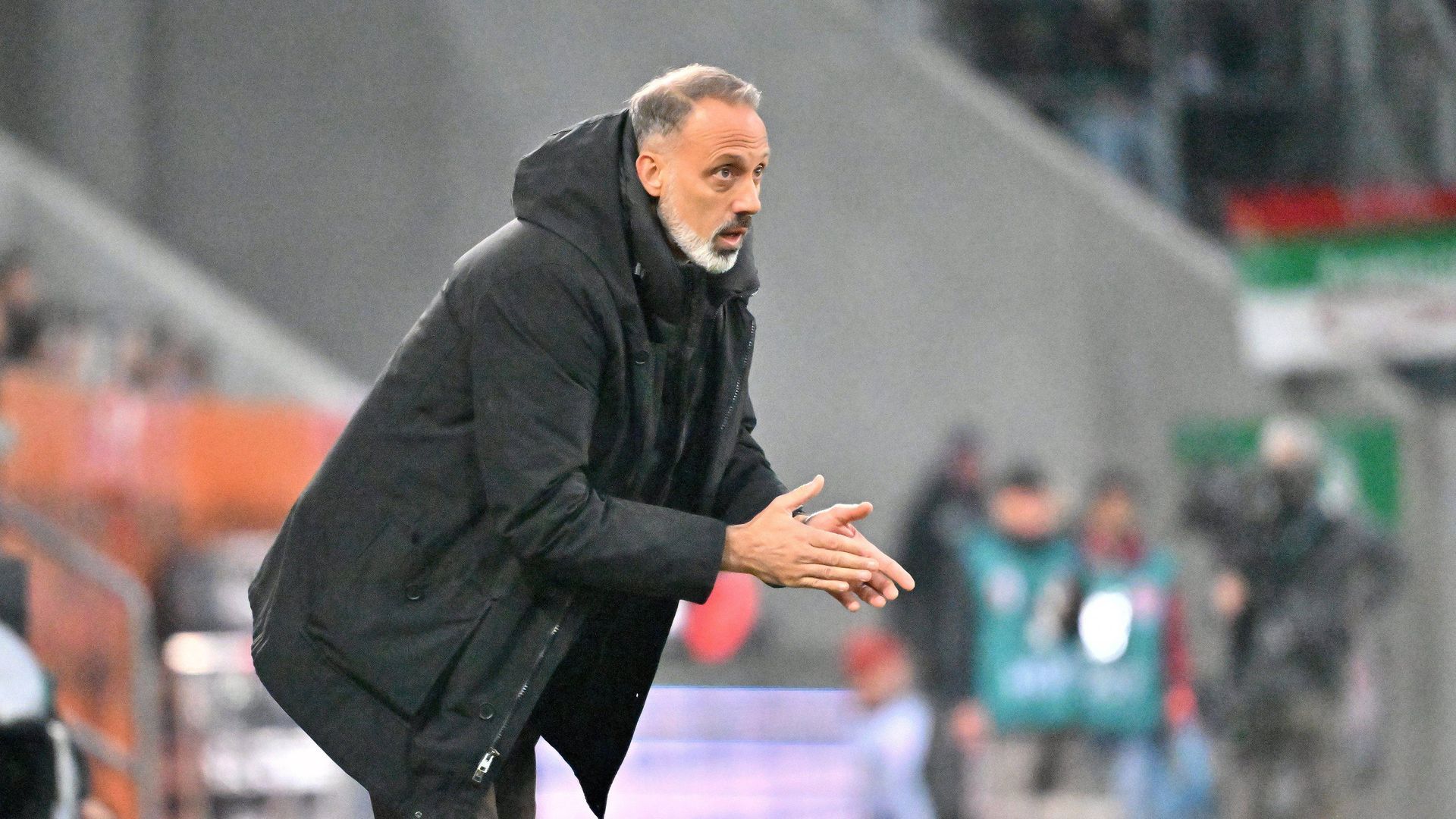 Pellegrino Matarazzo dirige un encuentro