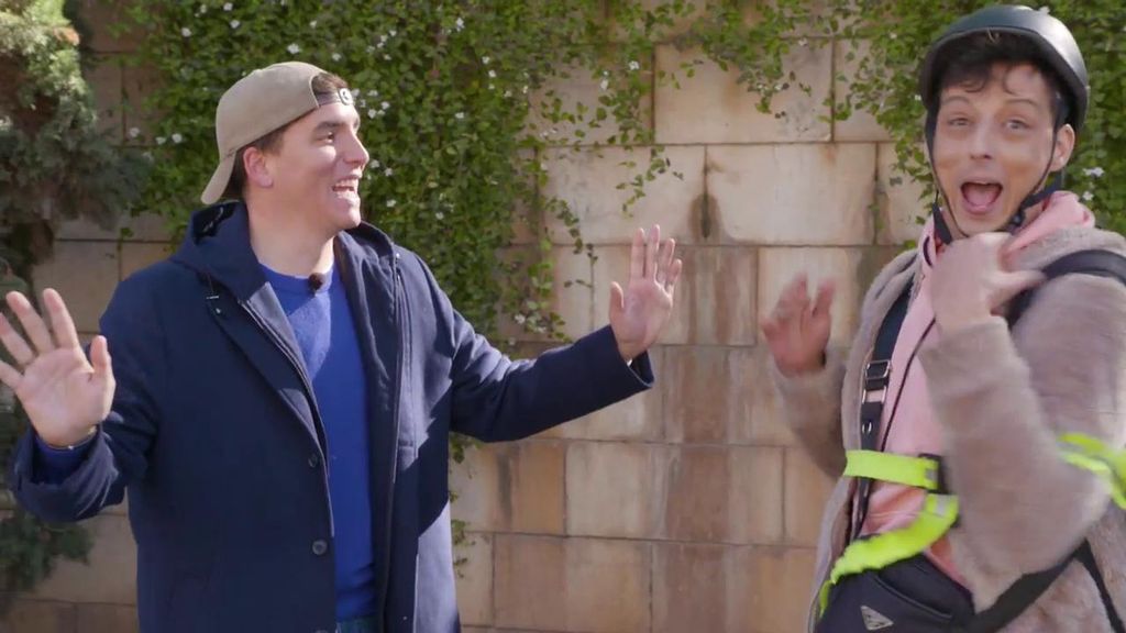 Xuso Jones desata la euforia en un hostelero mallorquín que termina arreglándose nada más verle: "¡Iba a rebozar bollos!"