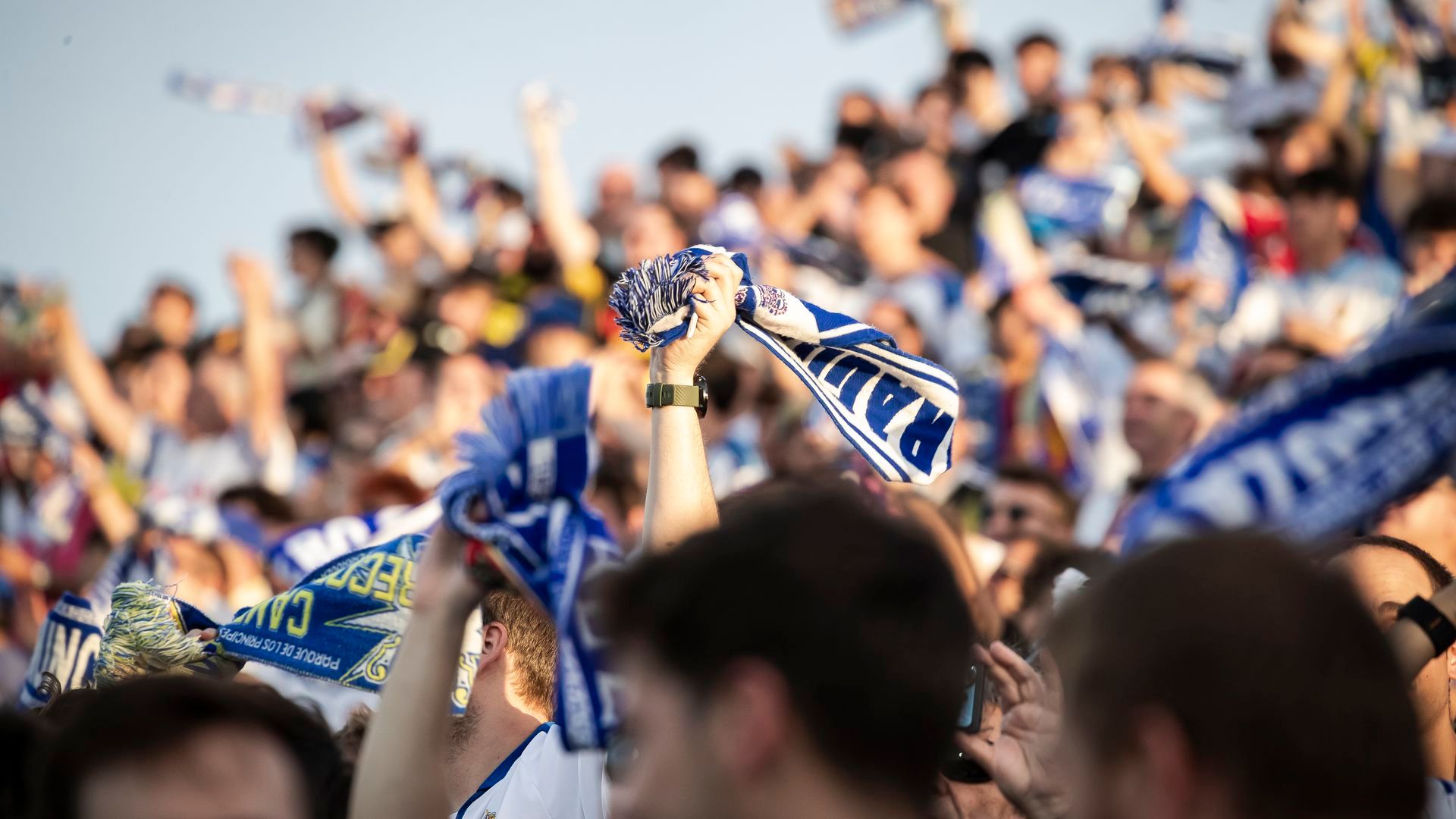 Afición del Real Zaragoza en el Ibercaja Estadio.