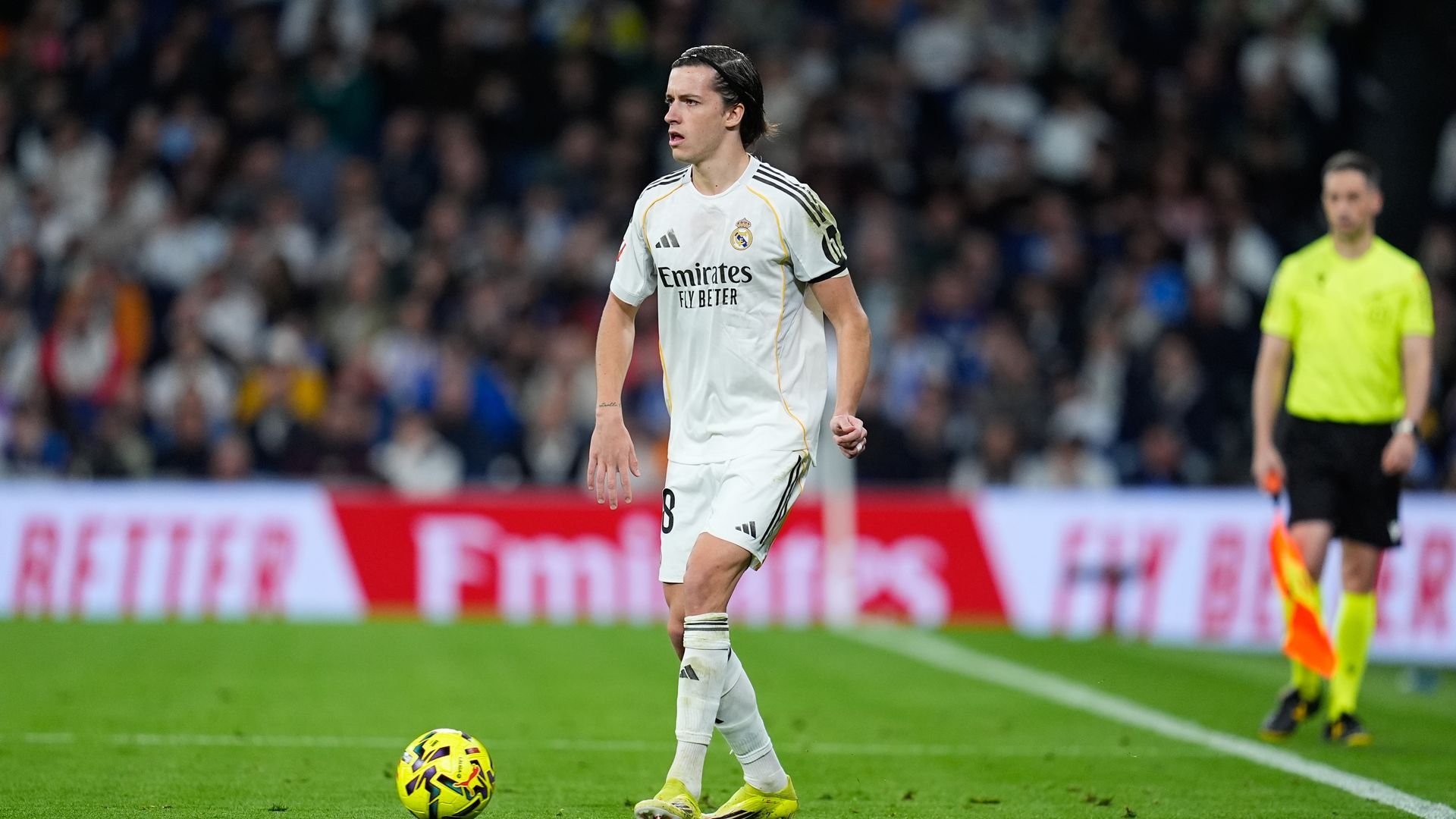 Álvaro Carreras en un partido con el Real Madrid