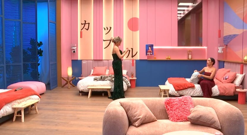 Anita y Gloria en la suite