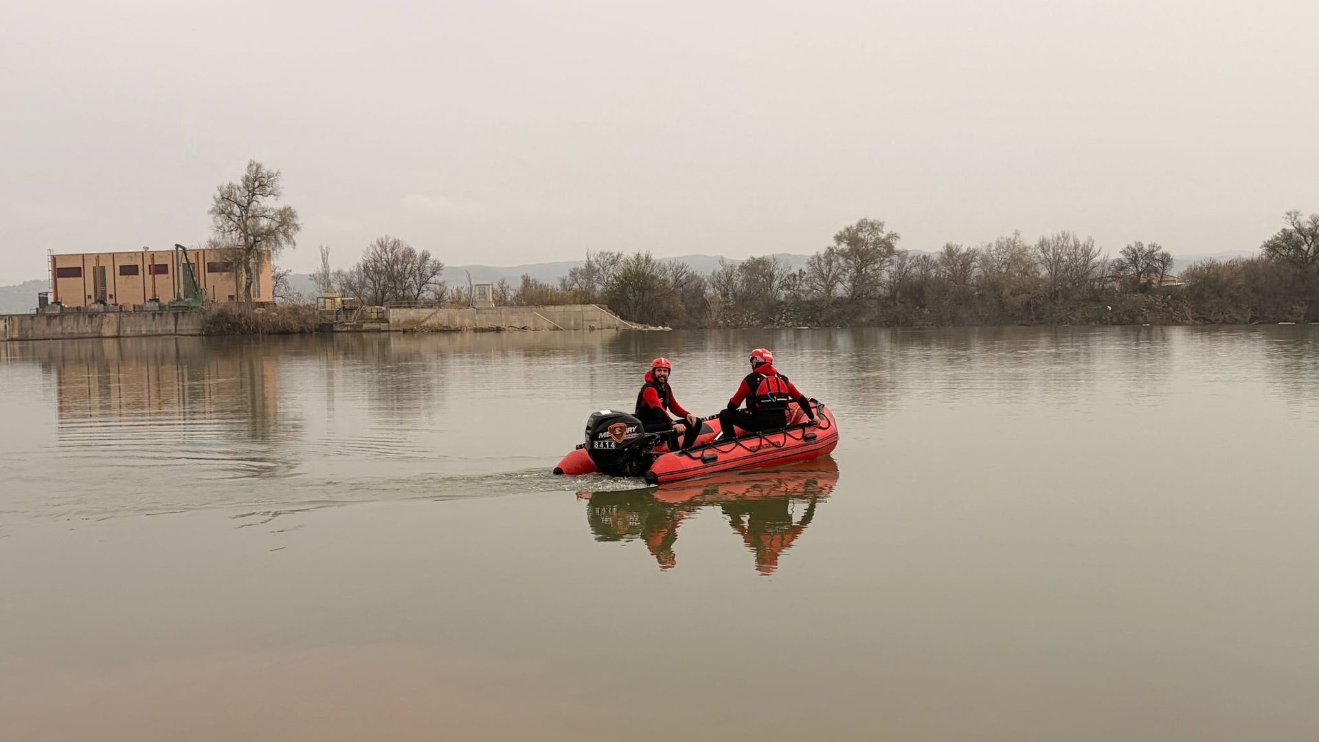 Bomberos de Zaragoza buscan a Pablo Cebolla