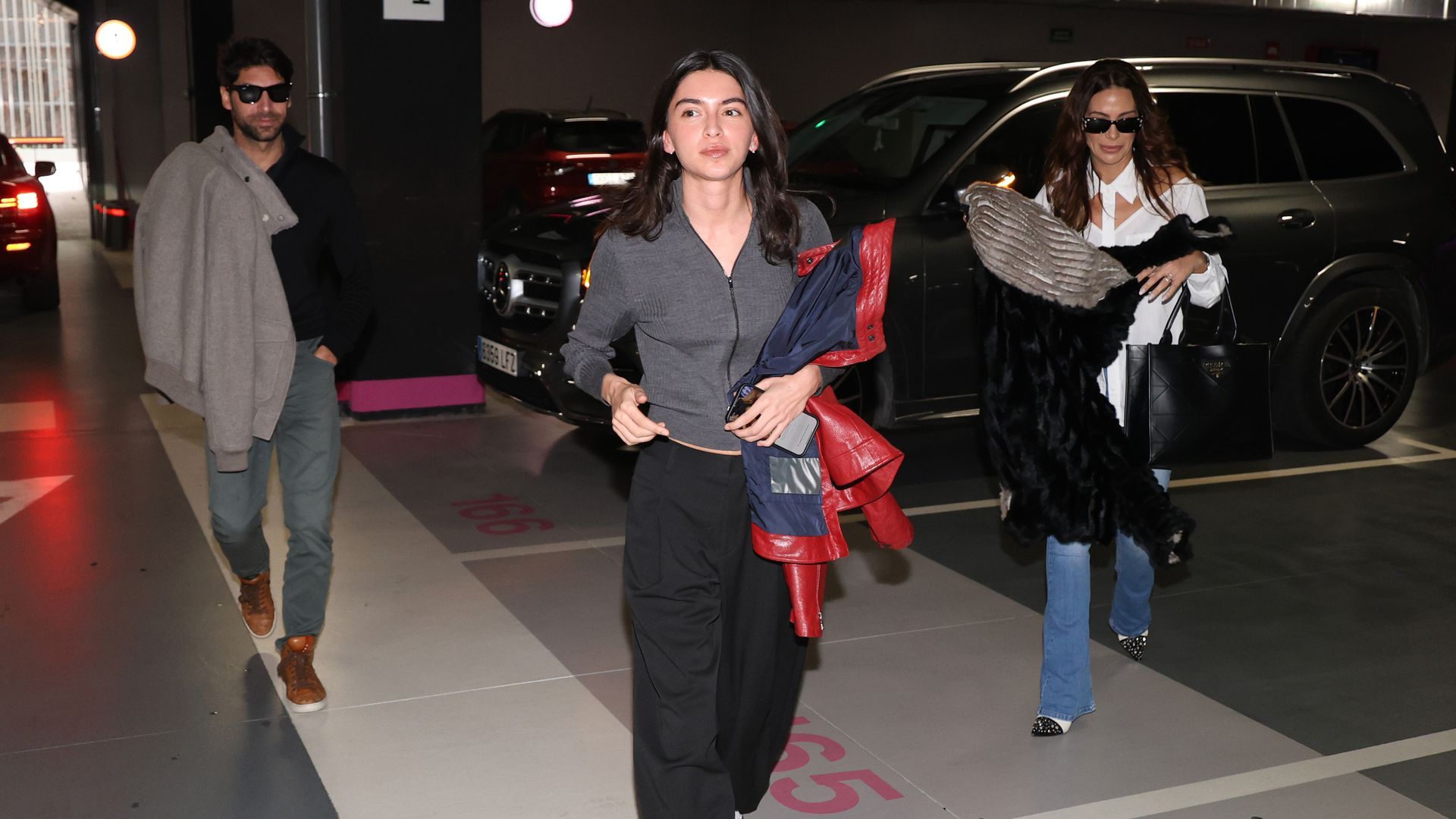 Cayetano Rivera, Tamara Gorro y Lucía Rivera