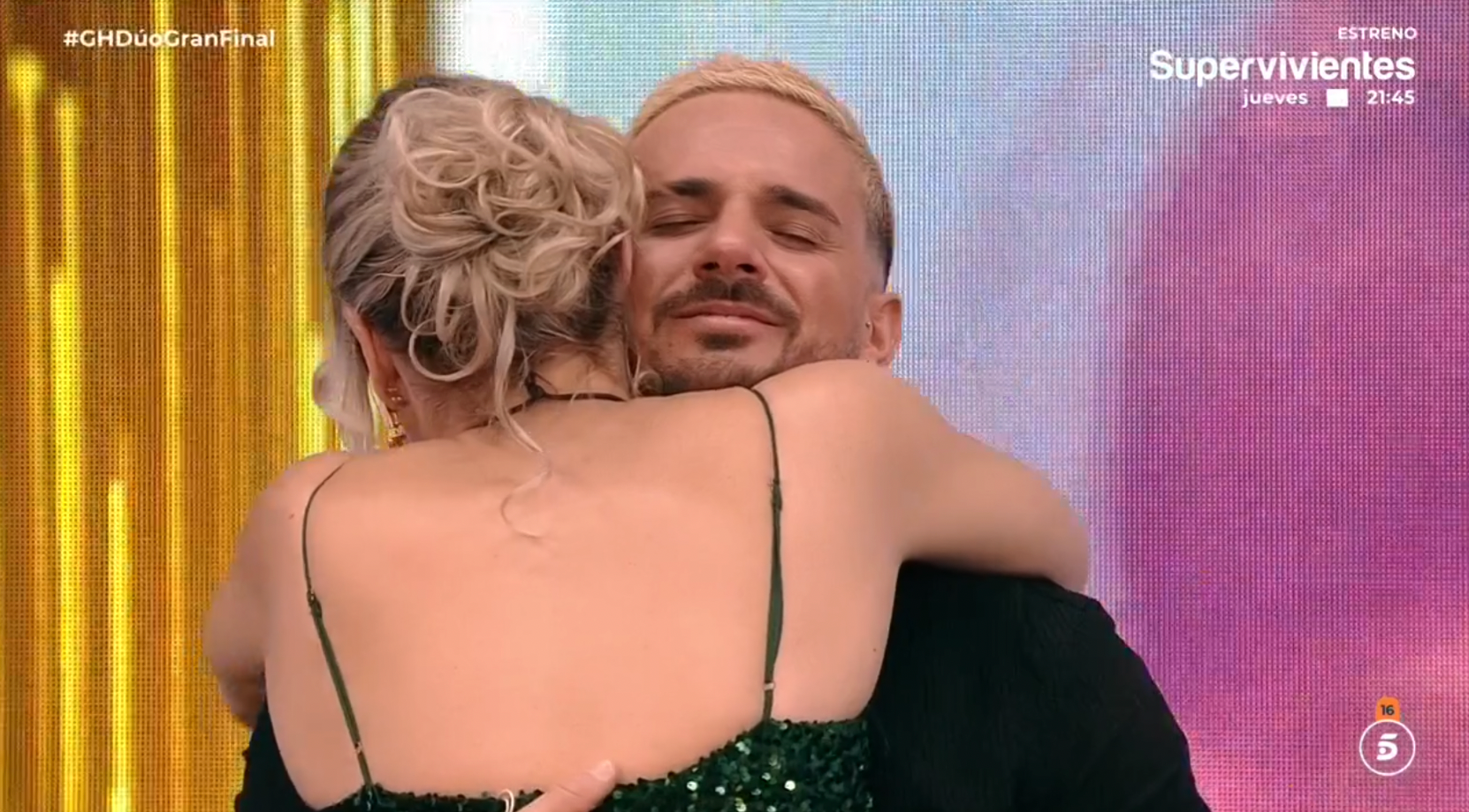 Gloria se reencuentra con su hermano Manuel