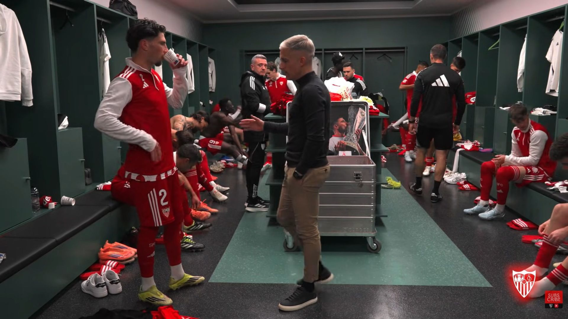 Imagen del vestuario antes del partido