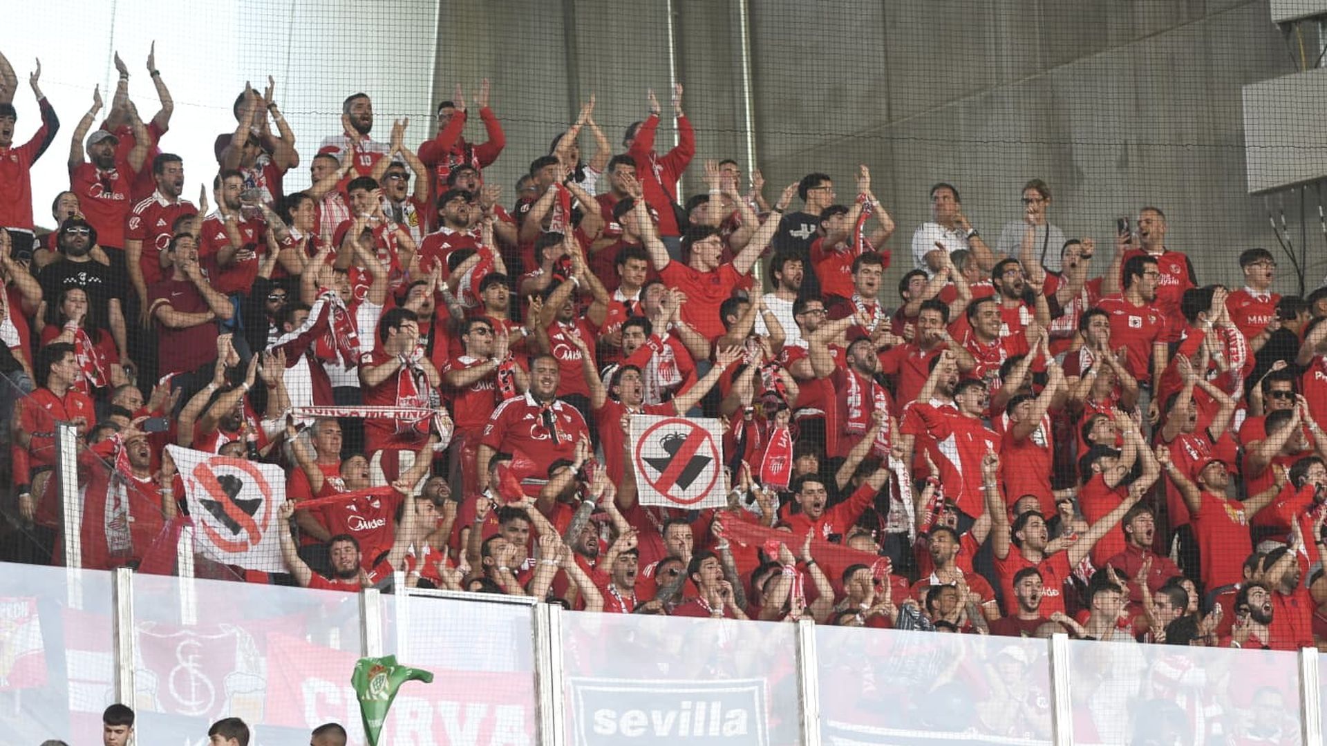 La afición del Sevilla, en el derbi de La Cartuja
