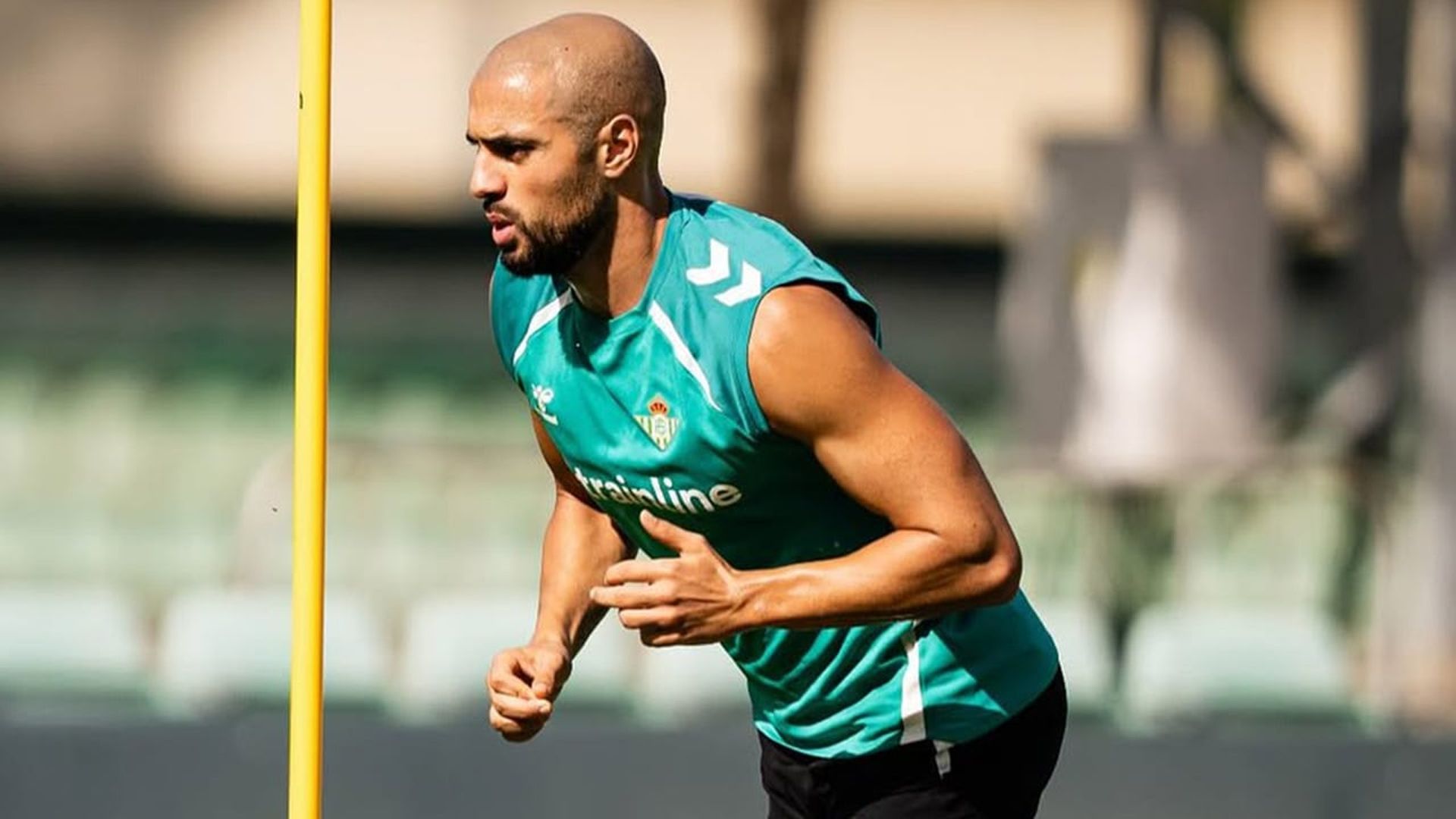 Sofyan Amrabat, entrenando con el Real Betis