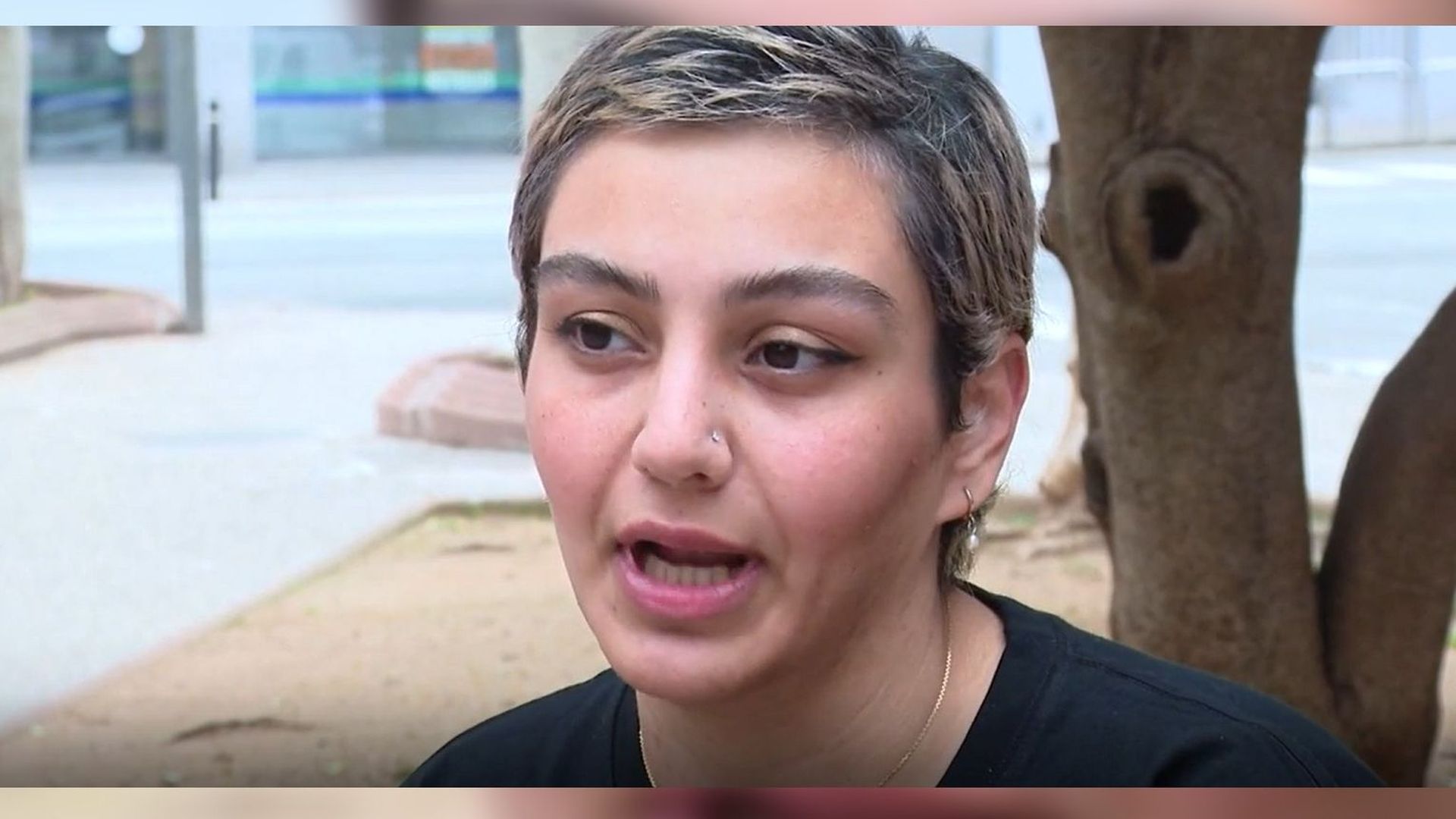 Yasi, una joven iraní de 26 años, ve en la muerte de Jamenei una oportunidad: "Esperamos que muchas cosas cambien" Yasi, una joven iraní de 26 años, ve en la muerte de Jamenei una oportunidad: "Esperamos que muchas cosas cambien"