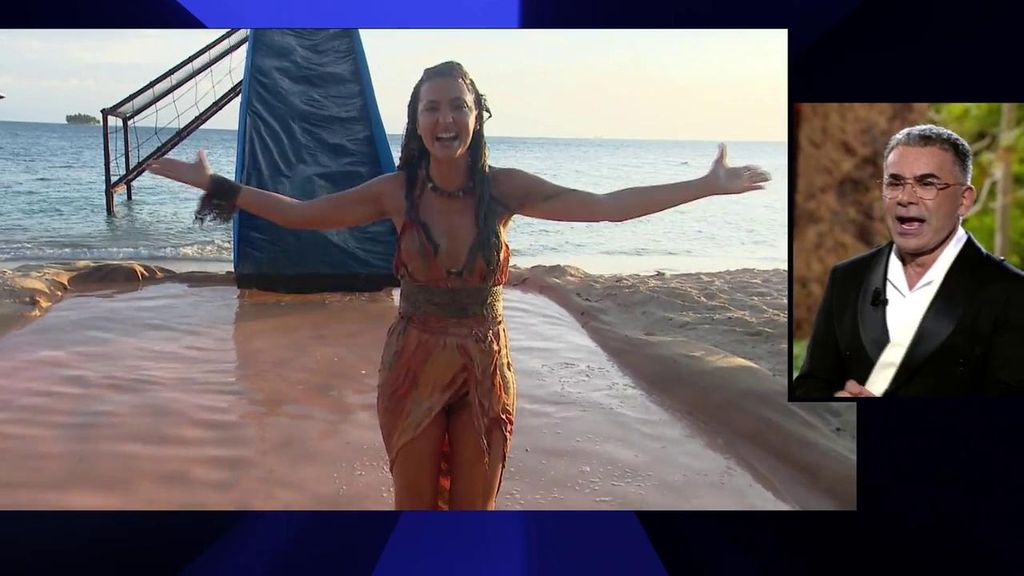 María Lamela sorprende al lanzarse al barro en su primera conexión desde Honduras: "Vengo a implicarme y a darlo todo"