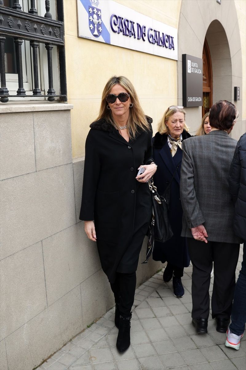 Alejandra Prat, en la capilla ardiente de Fernando Ónega