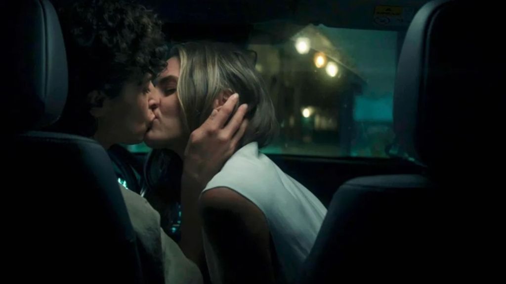 Alicia y Miranda se besan por primera vez y dan rienda suelta a la pasión