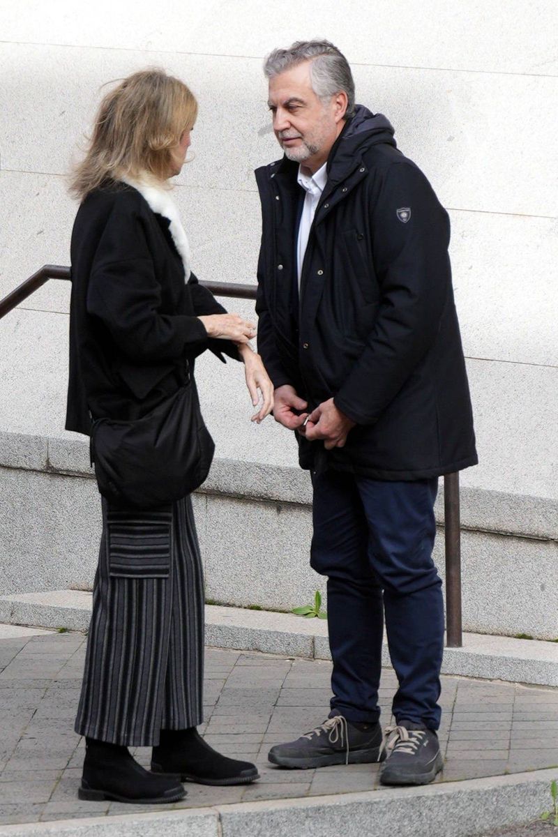Carlos Alsina, en la capilla ardiente de Fernando Ónega
