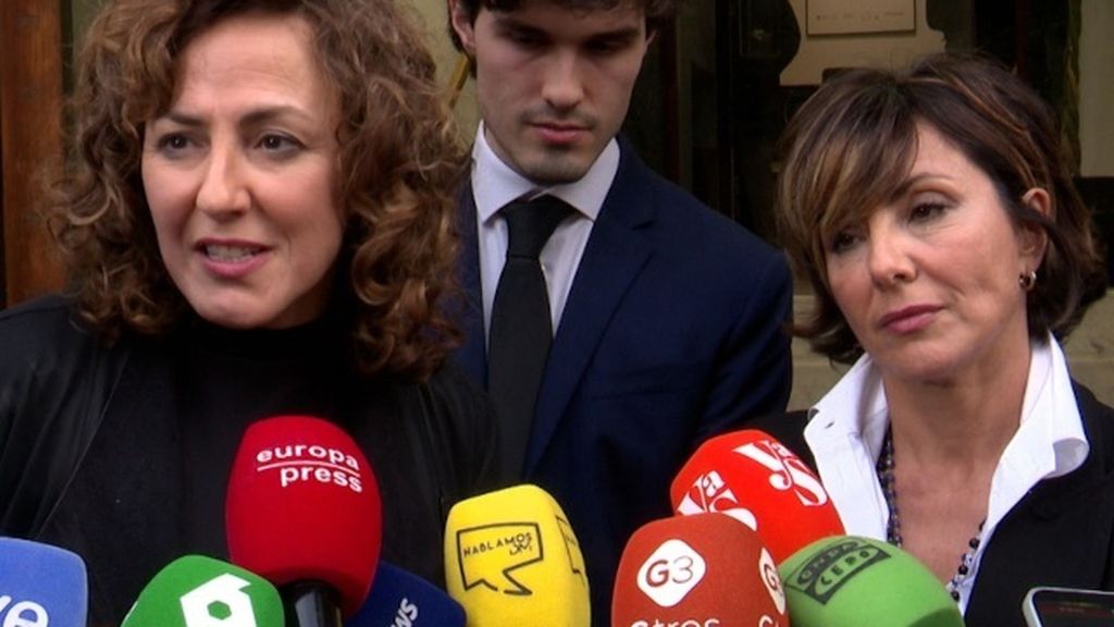 Las emotivas palabras de Sonsoles Ónega y sus hermanos tras la capilla ardiente de su padre: "Ojalá podamos seguir con su legado"