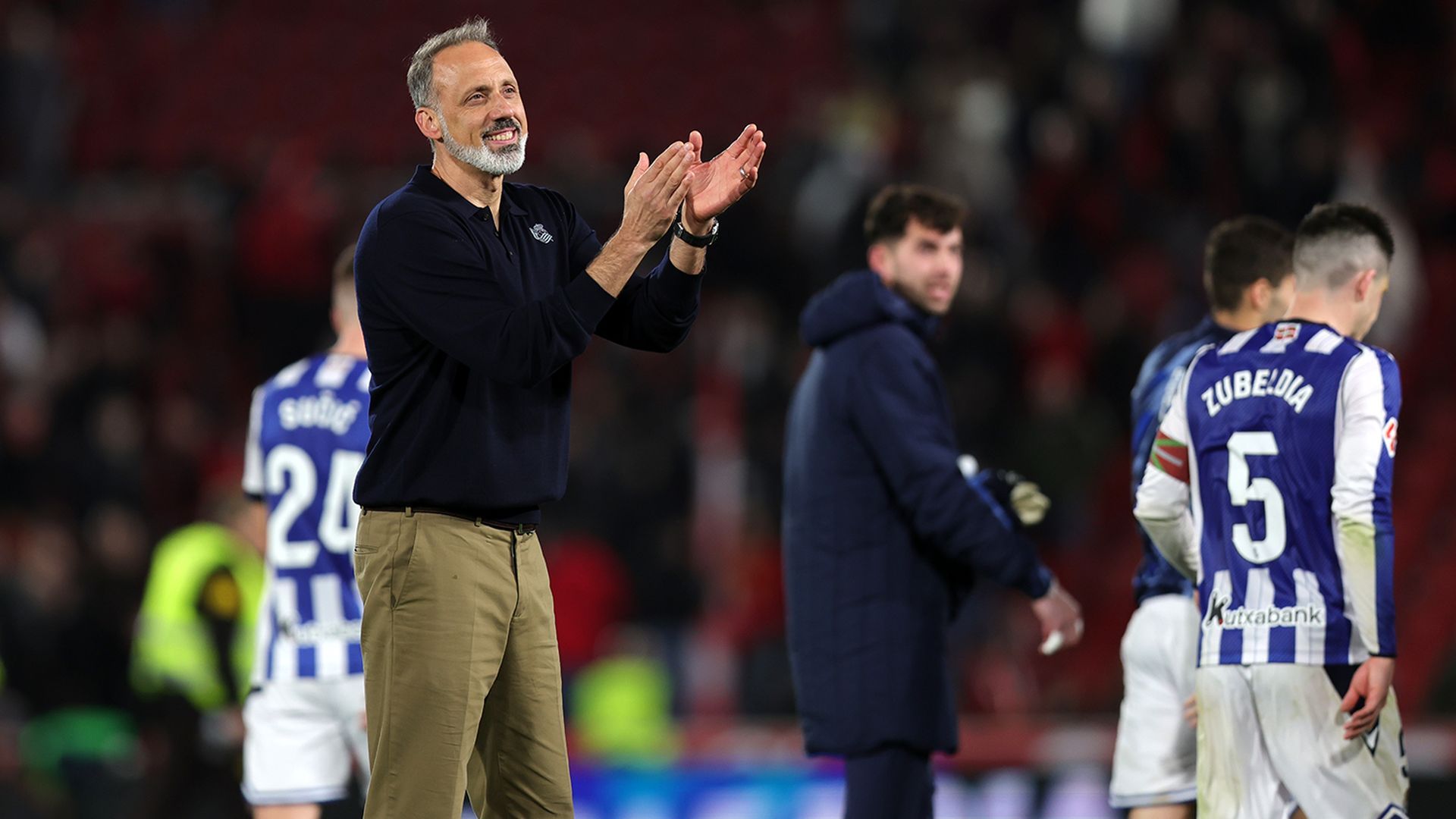 Pellegrino Matarazzo aplaude en un encuentro Pellegrino Matarazzo aplaude en un encuentro