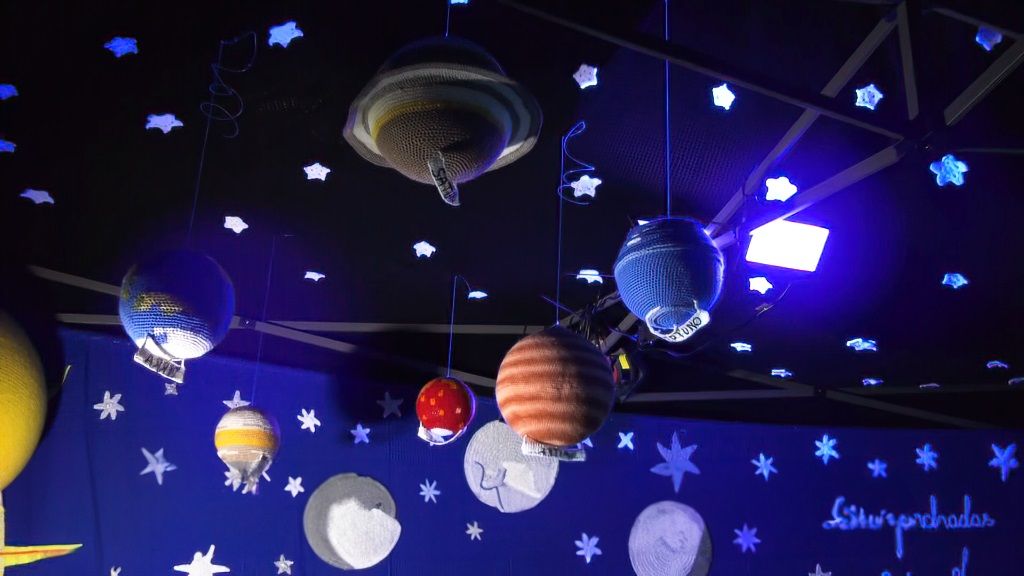 Planetario de ganchillo