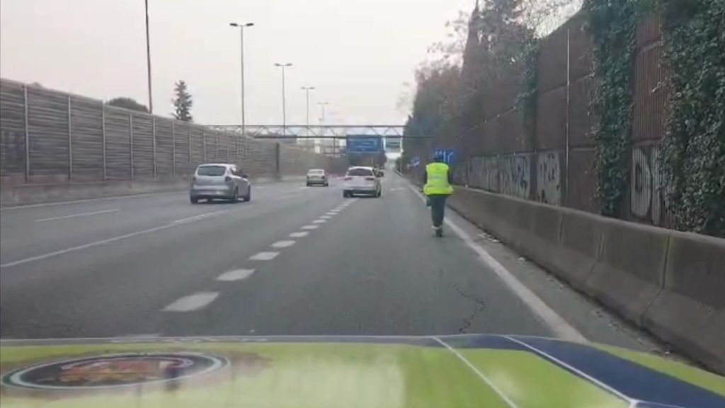 Sancionado por circular en patinete eléctrico por la autovía SE-30 en Sevilla