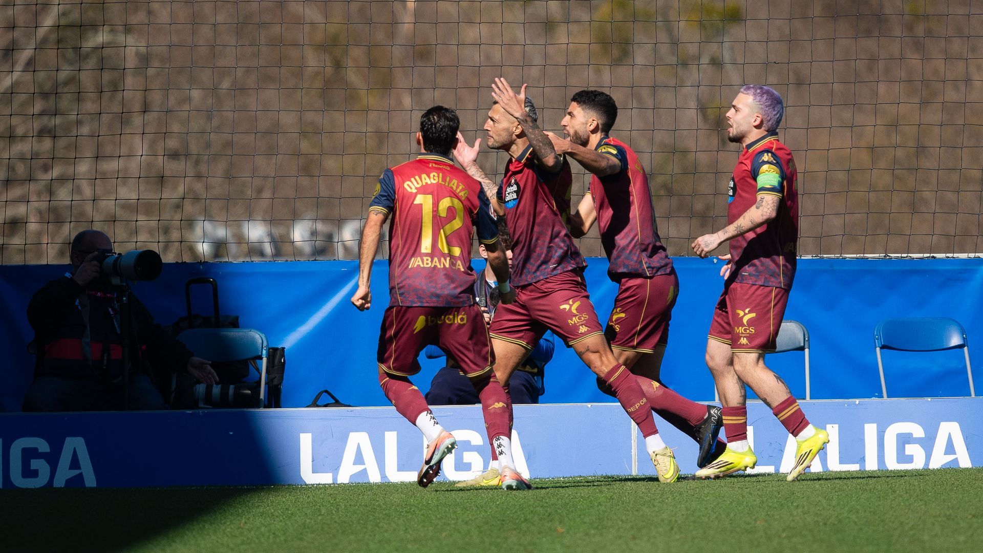 Stoichkov celebra su gol al Sanse.