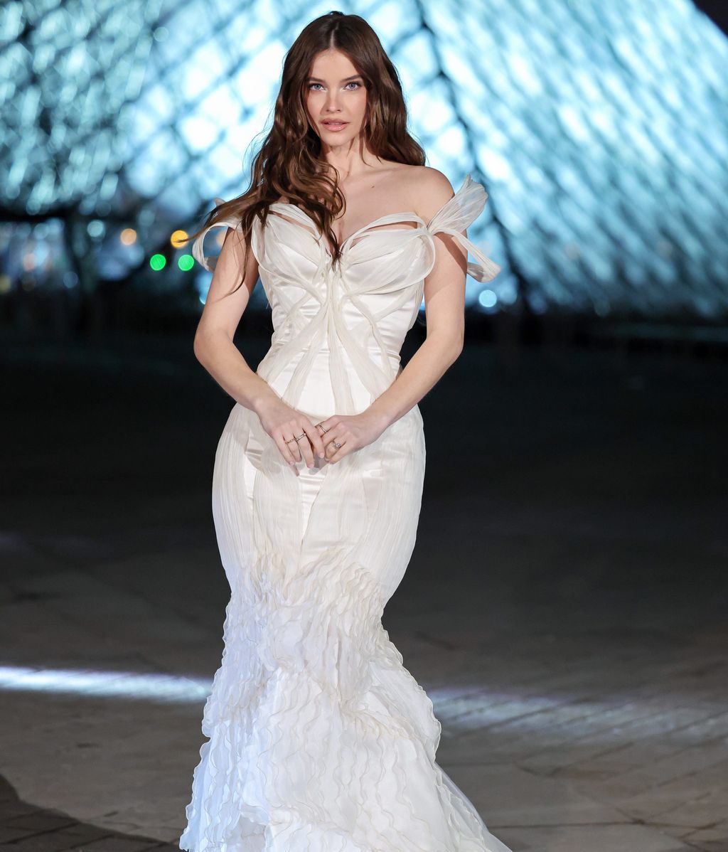 Barbara Palvin, en la Grand Dîner du Louvre