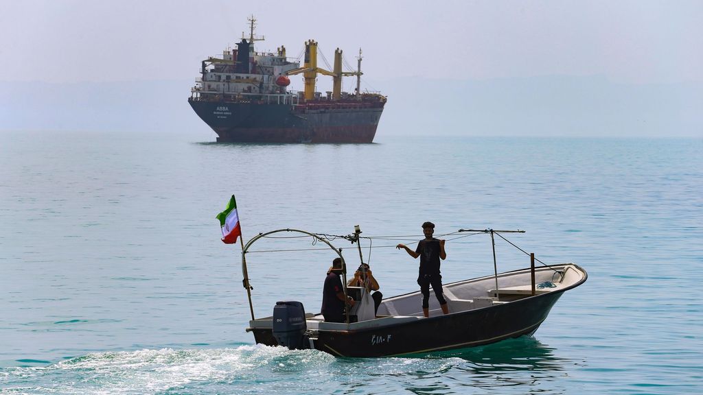 Irán vuelve a cerrar el estrecho de Ormuz por el incumplimiento de Israel al alto el fuego en Líbano
