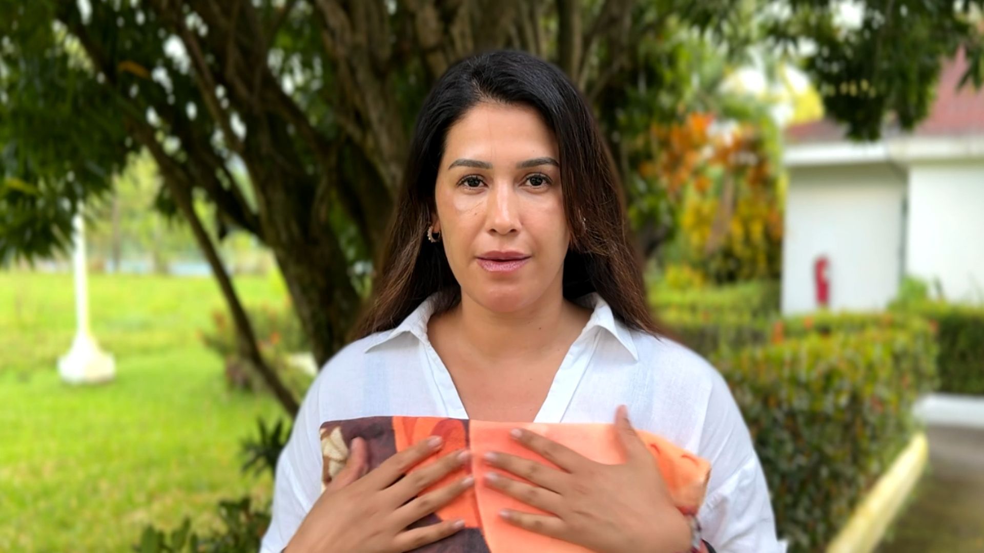 Gabriela Guillén escoge un objeto personal que le recuerda a su hijo como objeto personal