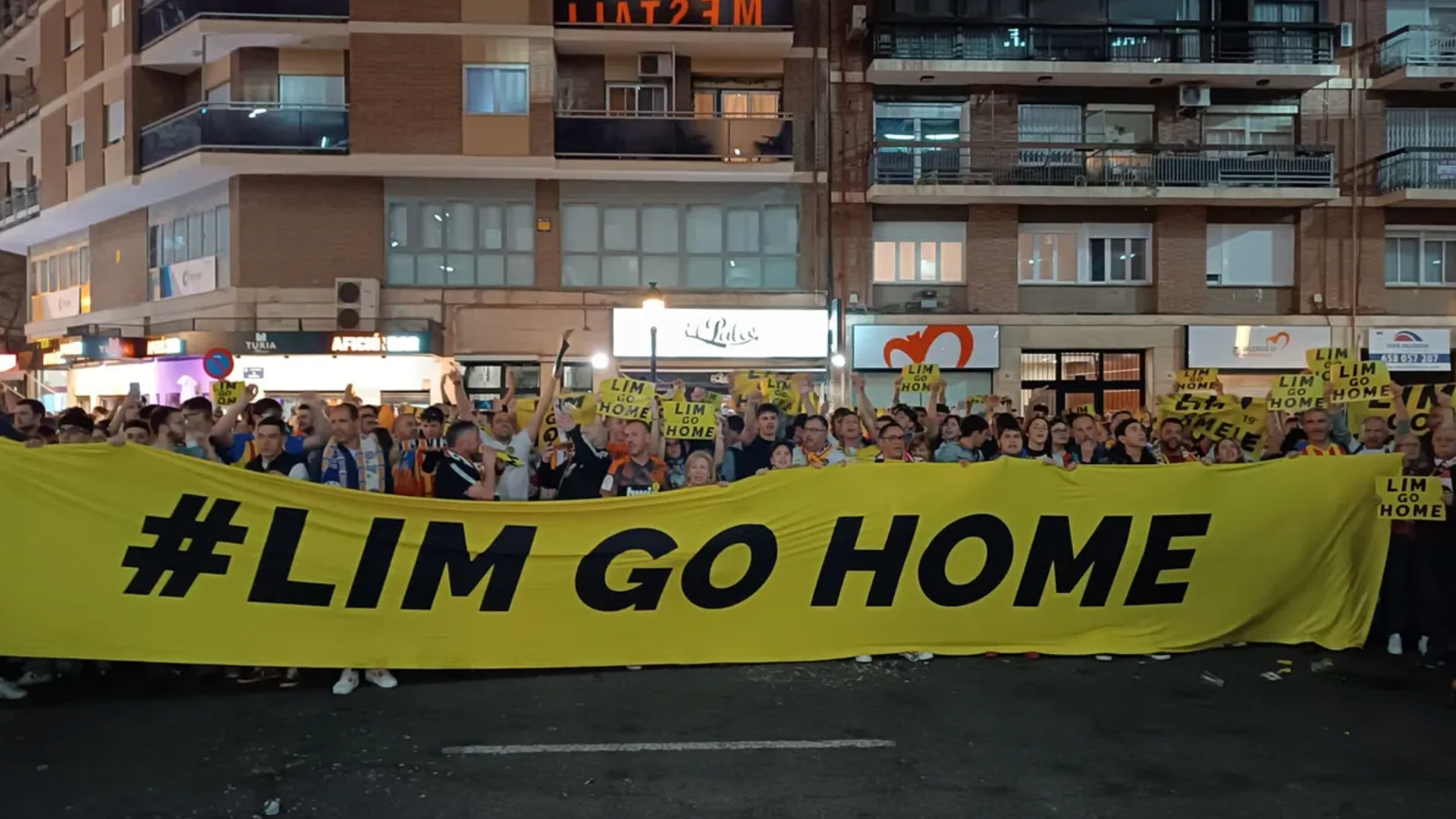 Protestas contra Peter Lim y Kiat LIm