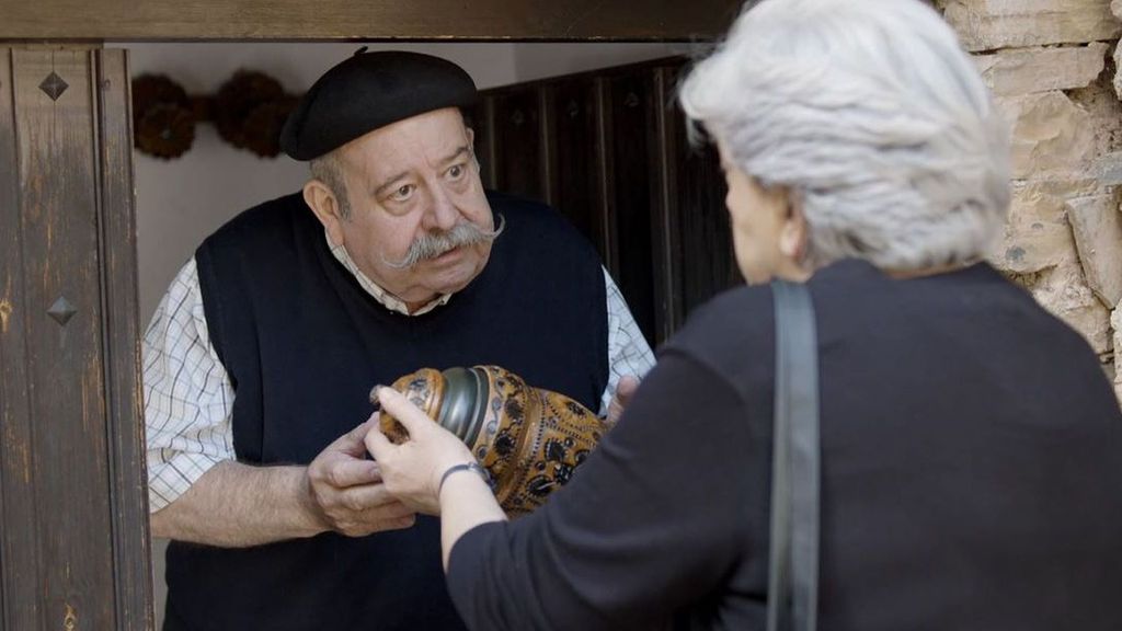 Cándido recibe una de las peores noticias con la llegada de una urna a su casa