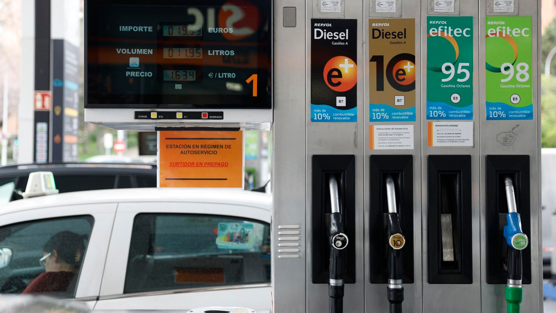 La guerra contra Irán dispara el precio de los combustibles por el aumento del petróleo que ya alcanza casi los 90 dólares el barril