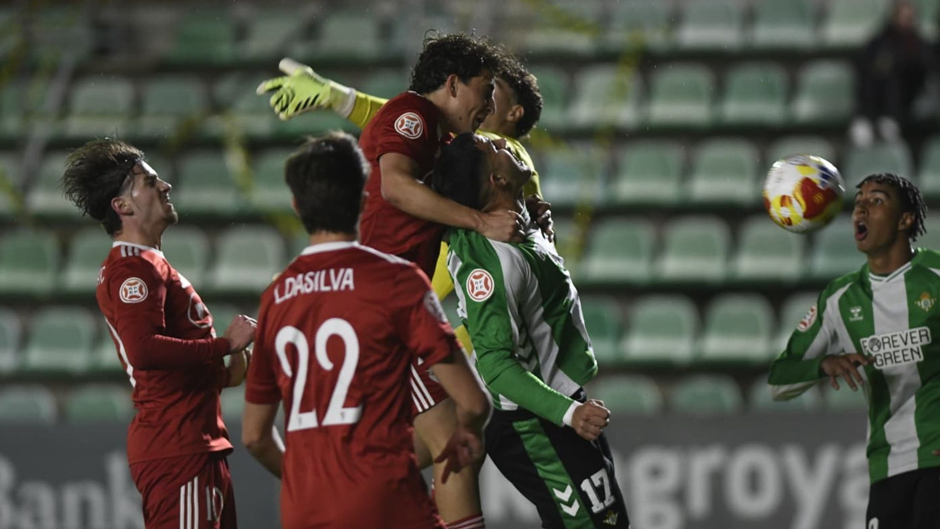 Valentino marca el 0-1 en el derbi chico