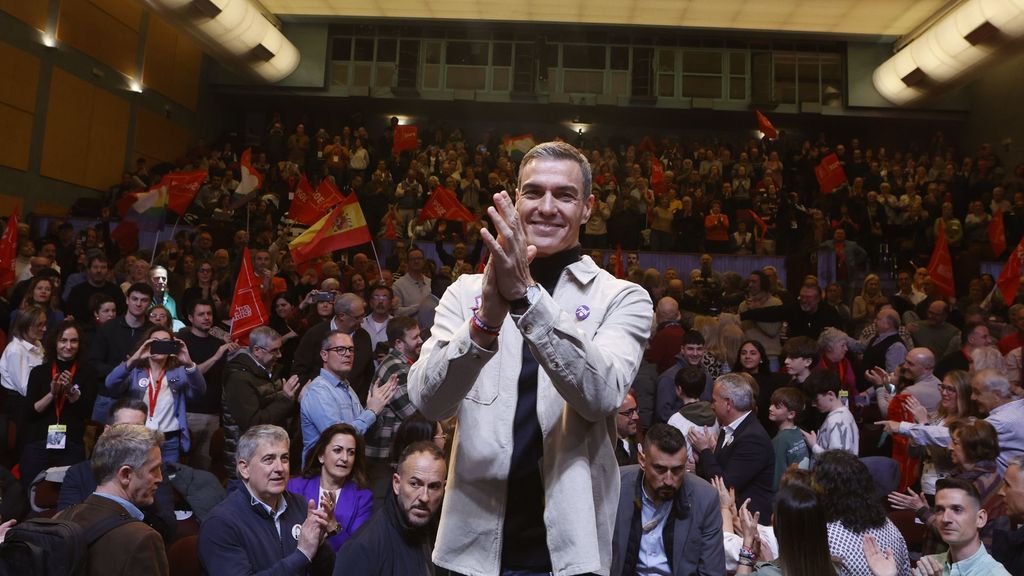 Pedro Sánchez acusa a Feijóo y Abascal de apoyar una guerra que va a perjudicar a los españoles y va a "encarecer su día a día"