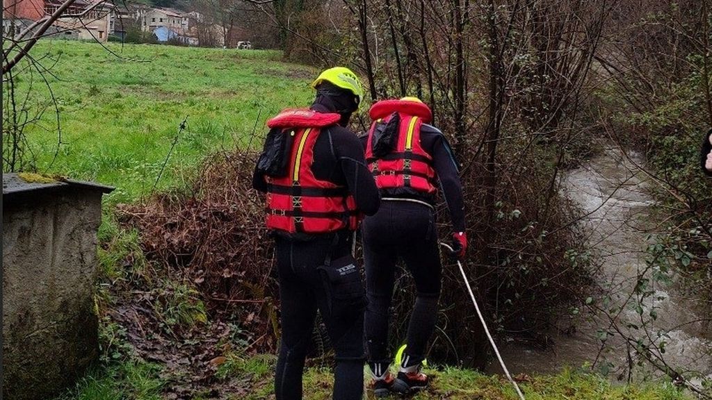 María Teresa, la mujer de 56 años que sigue desaparecida en Asturias tras caer al río al intentar coger agua con un caldero