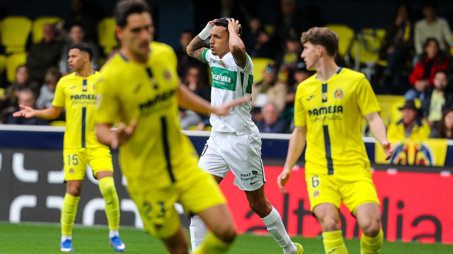 Álvaro Rodríguez se lamenta en el Villarreal-Elche