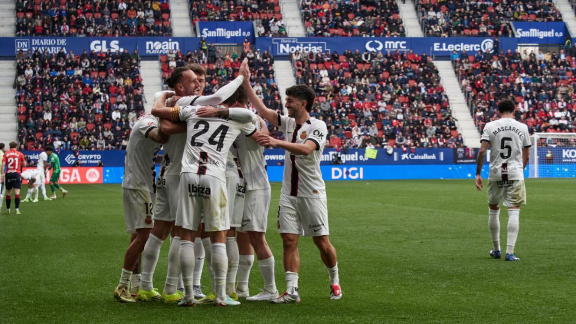 El Mallorca celebrando un gol en El Sadar El Mallorca celebrando un gol en El Sadar