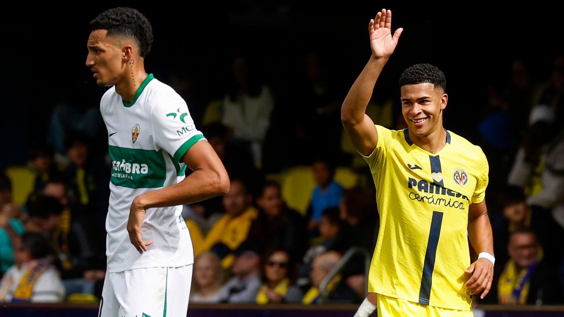 Mouriño festeja ante el Elche