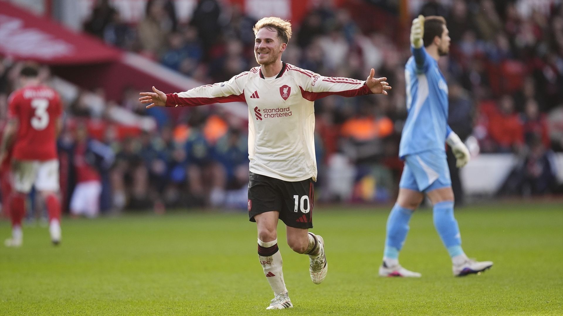 Alexis Mac Allister celebra un gol con el Liverpool