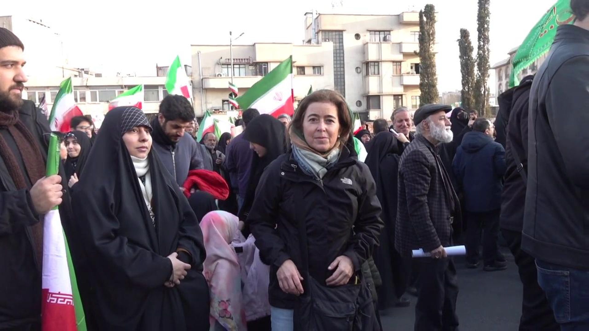 El régimen iraní exhibe en las calles el apoyo al nuevo líder