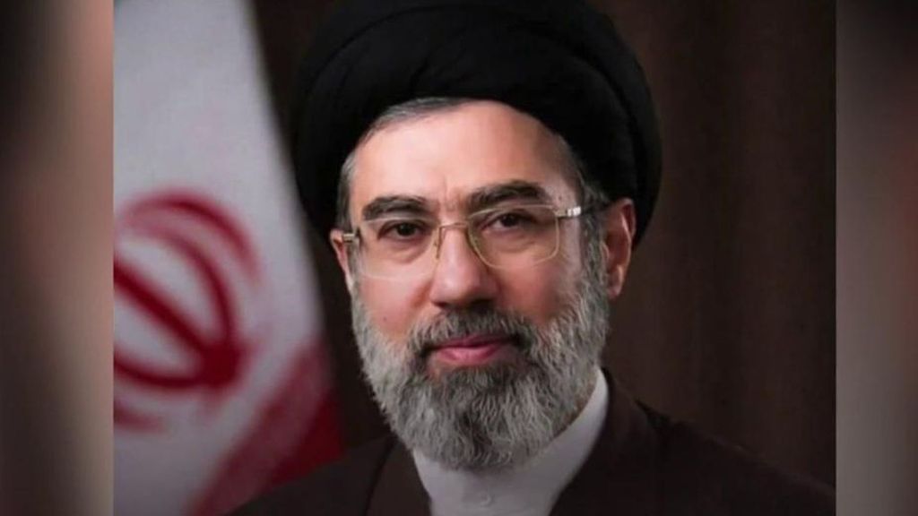 Jamenei sustituye a Jamenei: "Vengará la sangre de su padre y no cederá ante EEUU"