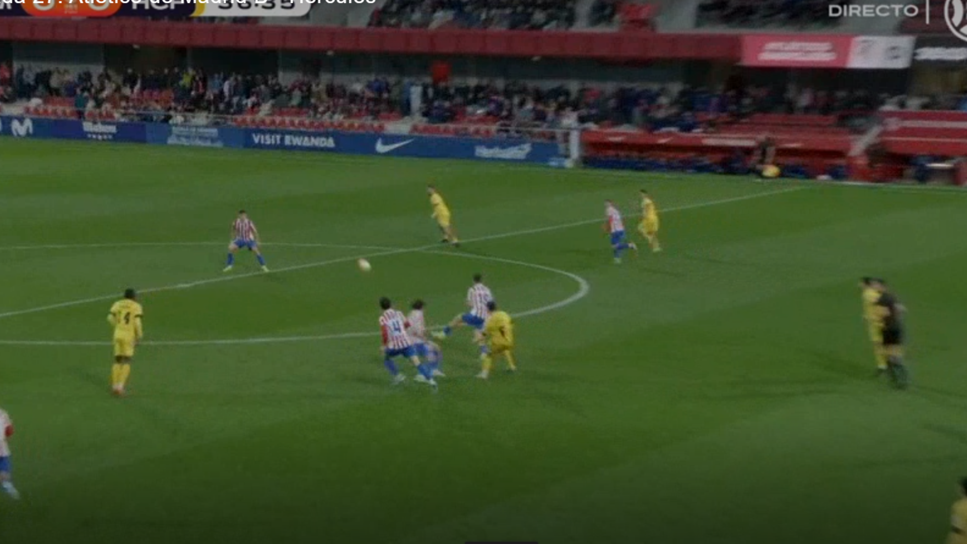 La acción de Javi Serrano ante el Hércules en la que vio amarilla La acción de Javi Serrano ante el Hércules en la que vio amarilla