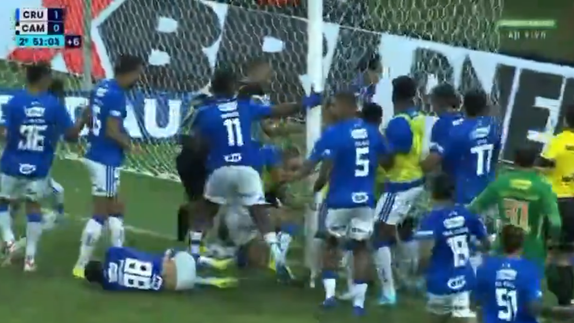 La batalla campal entre jugadores de Cruzeiro y Atlético Mineiro