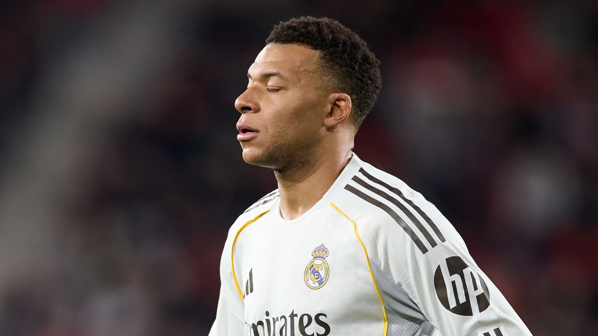 Mbappé durante el partido contra Osasuna Mbappé durante el partido contra Osasuna