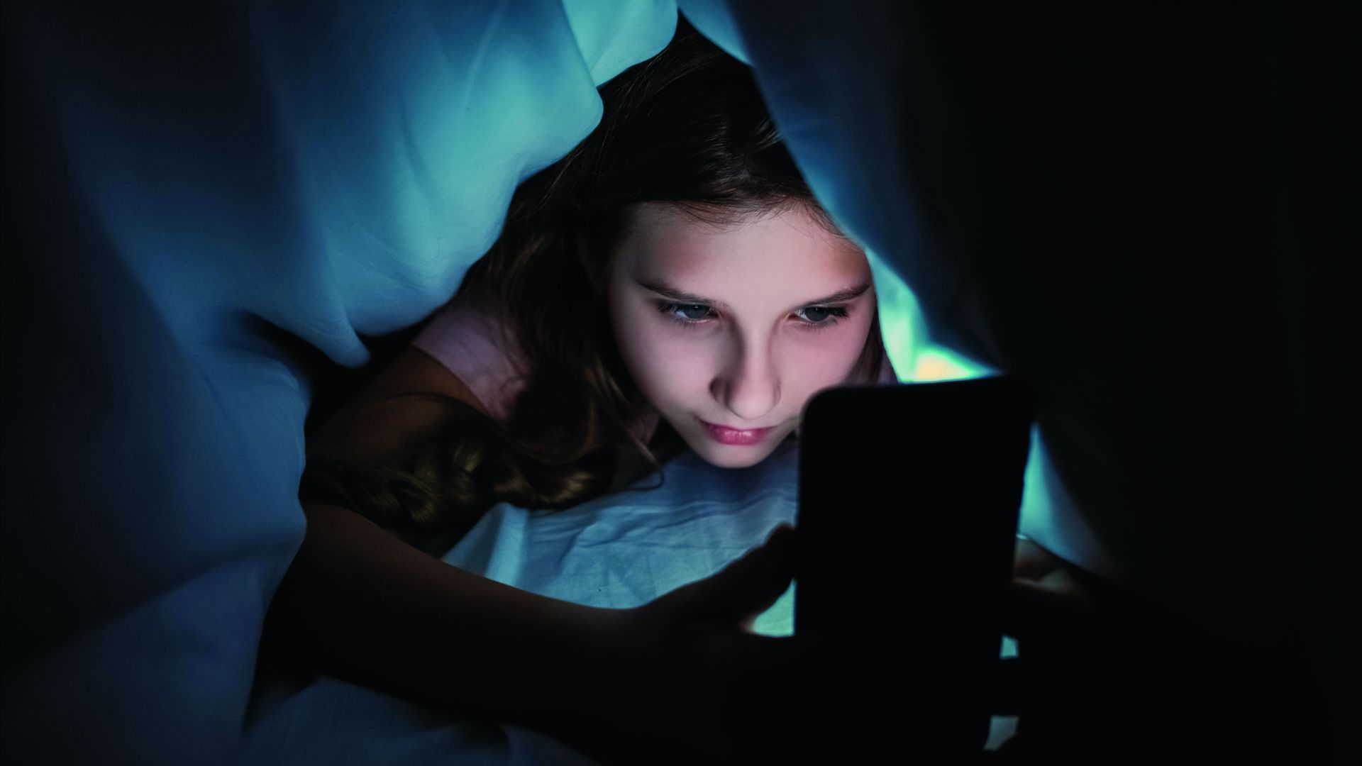 Numerosos adolescentes expresan dificultad para dejar el móvil