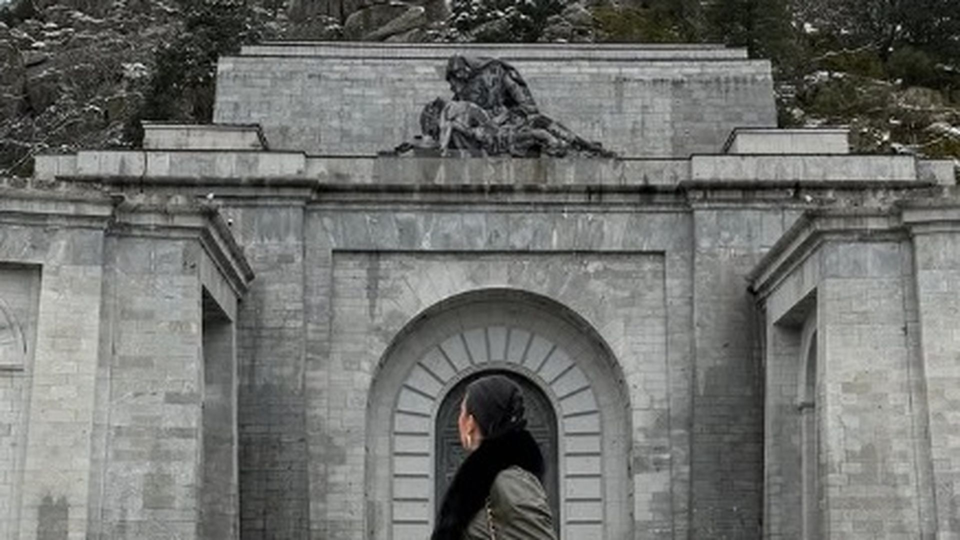 Georgina Rodríguez, en el Valle de los Caídos.