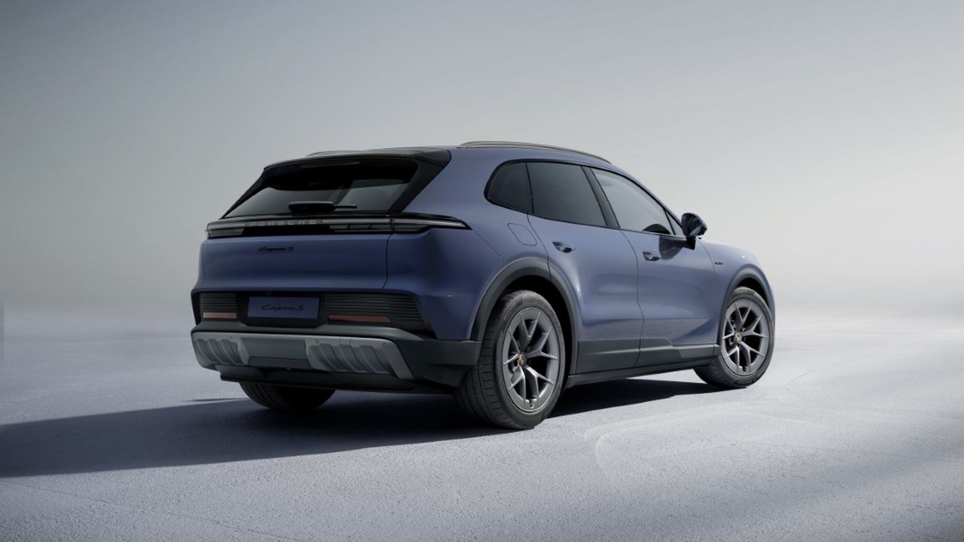 Parte trasera del nuevo Porsche Cayenne S Electric