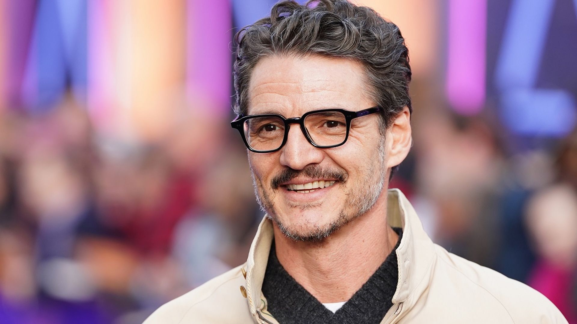 Pedro Pascal en una alfombra roja reciente